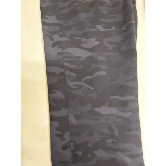 Alphalete Pro Elite Jogger Men Medium Black Gray Camo Premium Nylon Blend - Picture 6 of 7
